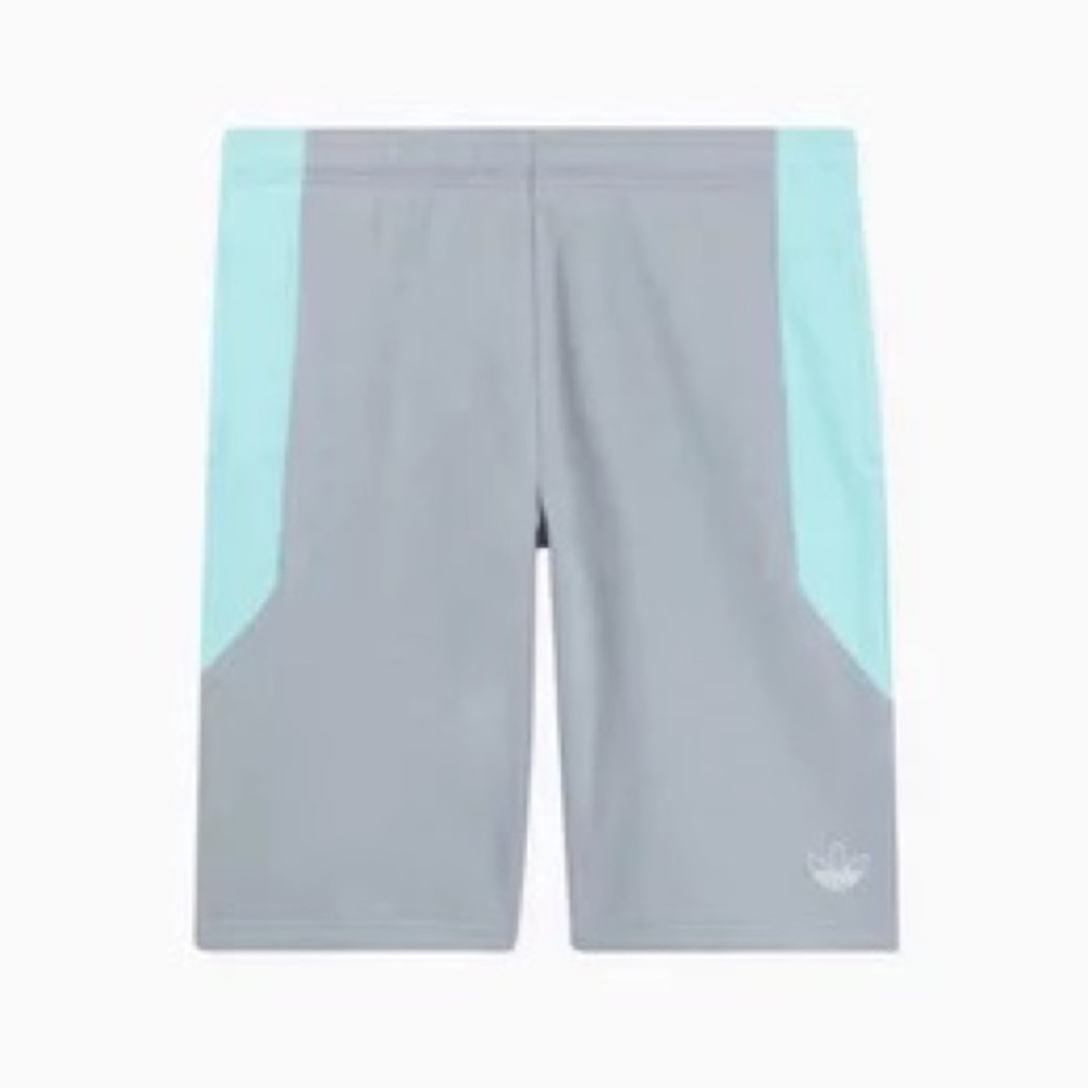 Boys Adidas Gray Basketball Shorts XL/18-20 Style #5444​​